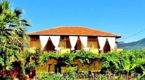 سكالا بوتامياس Barbara Studios المظهر الخارجي الصورة